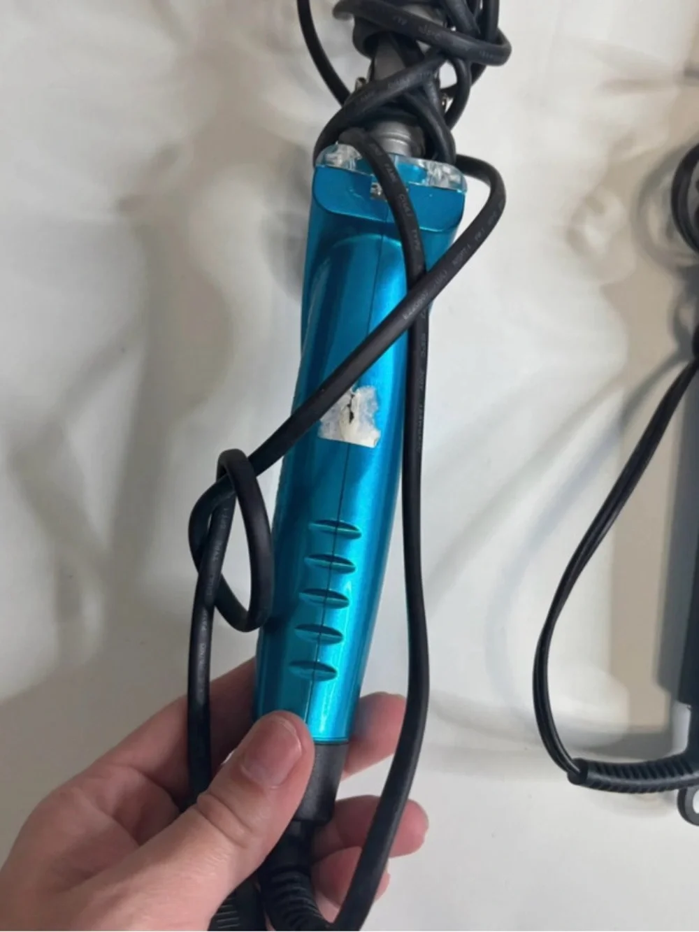 Bundle Bedhead Tigi Curling Iron & Vivitar Curling Wand