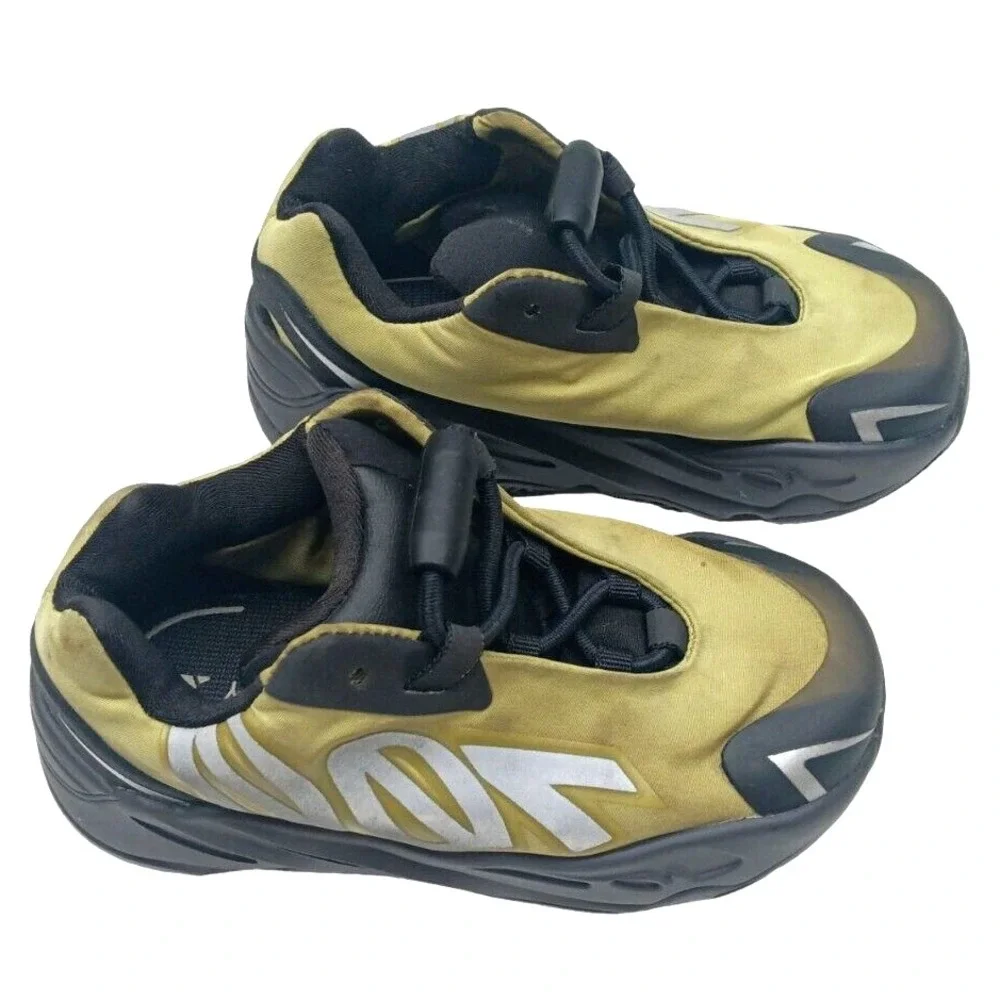Yeezy Boost 700 MNVN Resin Size 6K KIDS, Pre-owned / Yellow & Black by‎ Adidas