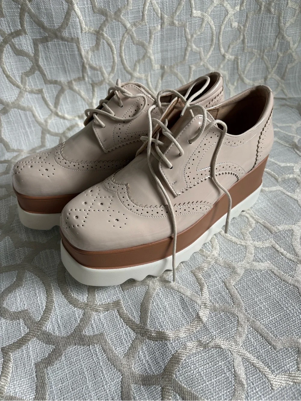 N/A stylish women