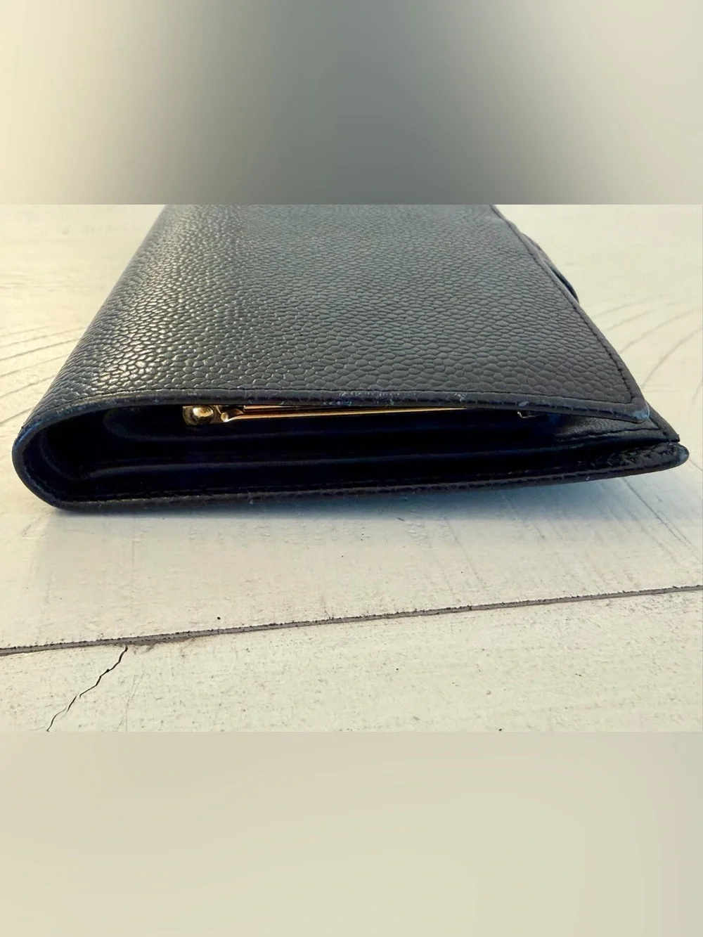 CHANEL long closure