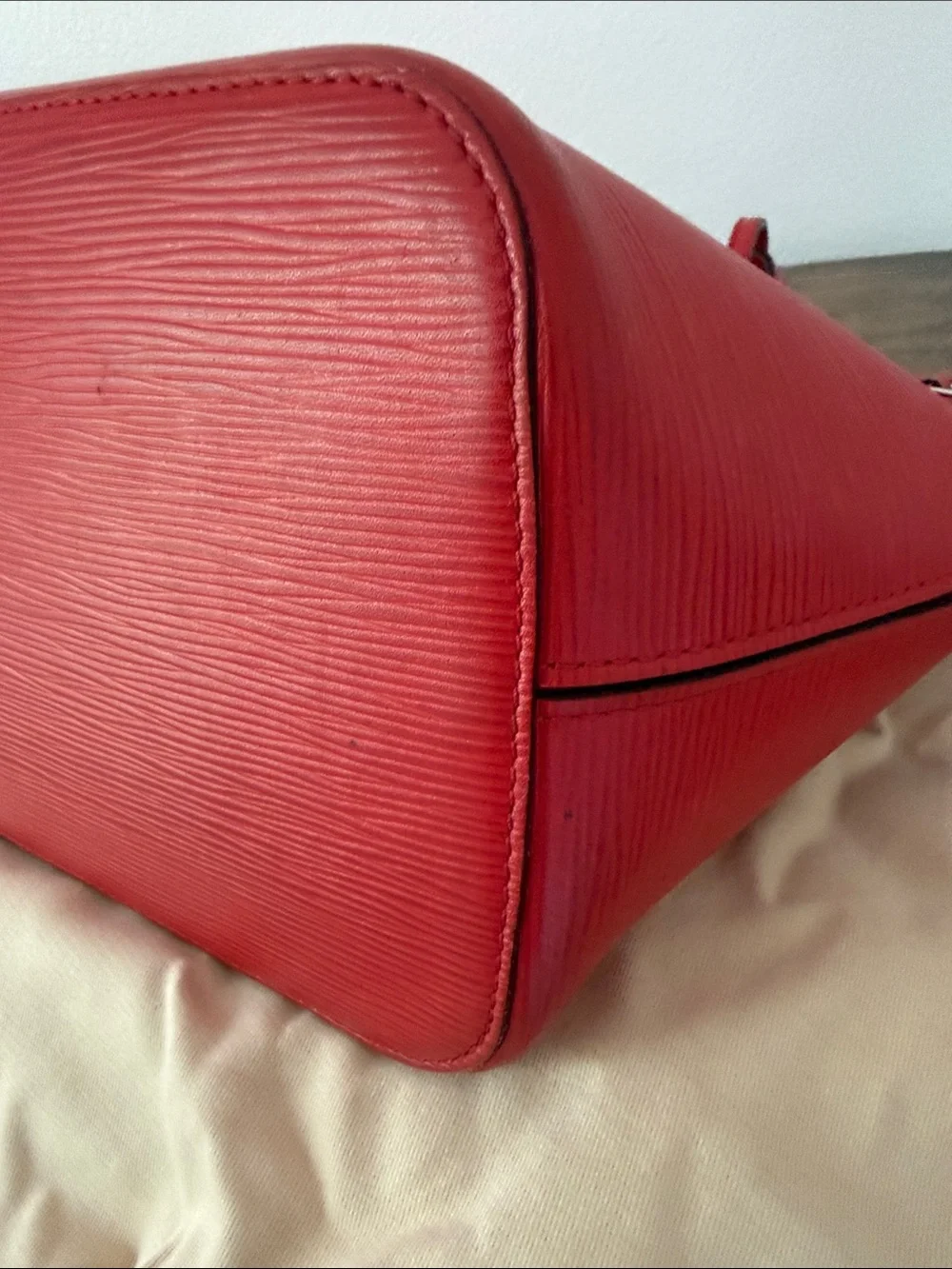 Louis Vuitton box dust