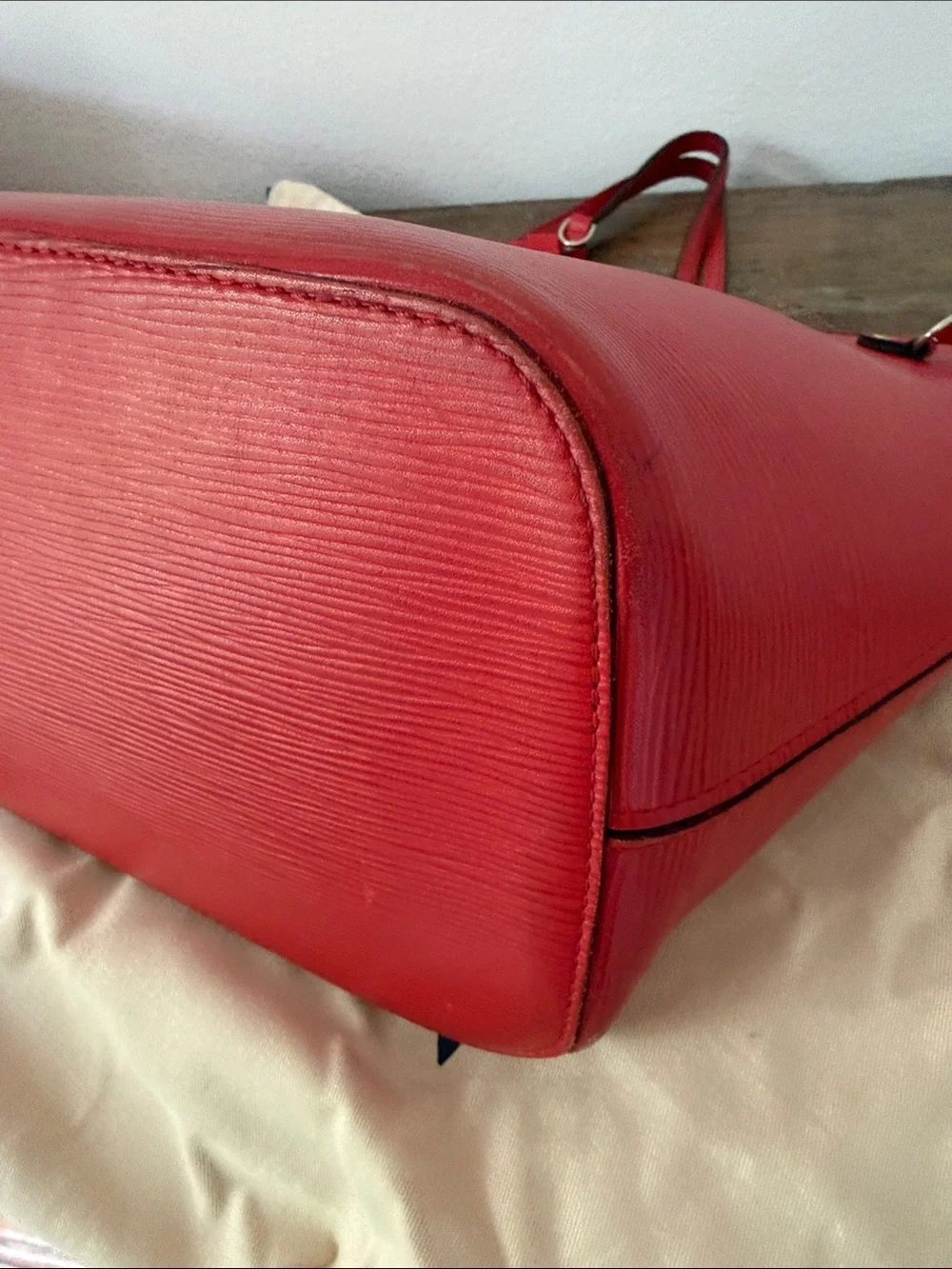 Louis Vuitton box dust