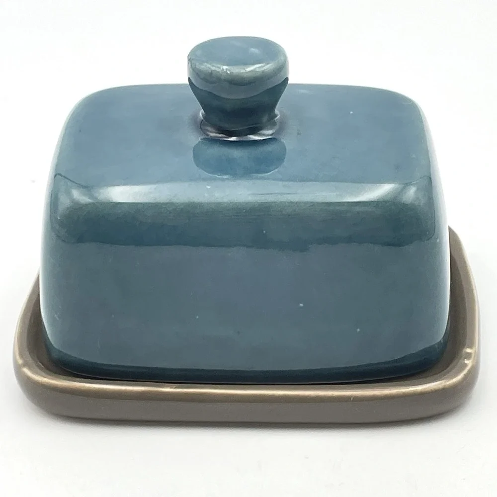 Threshold stoneware covered