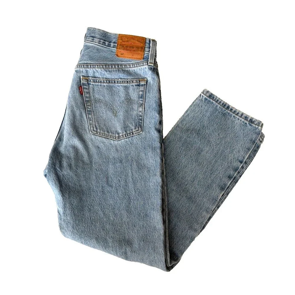 Levi’s 501 Jeans Mens 29x28 Distressed Light Blue