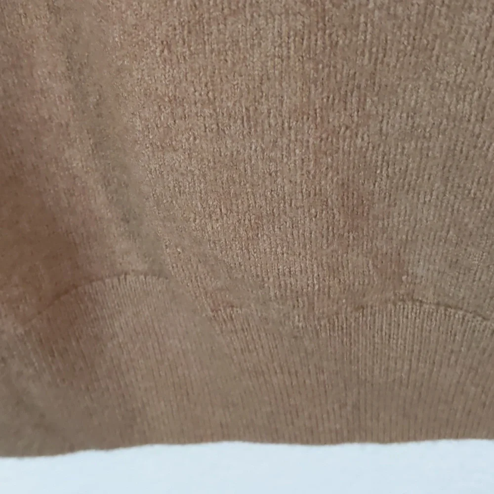 Banana Republic classic crewneck