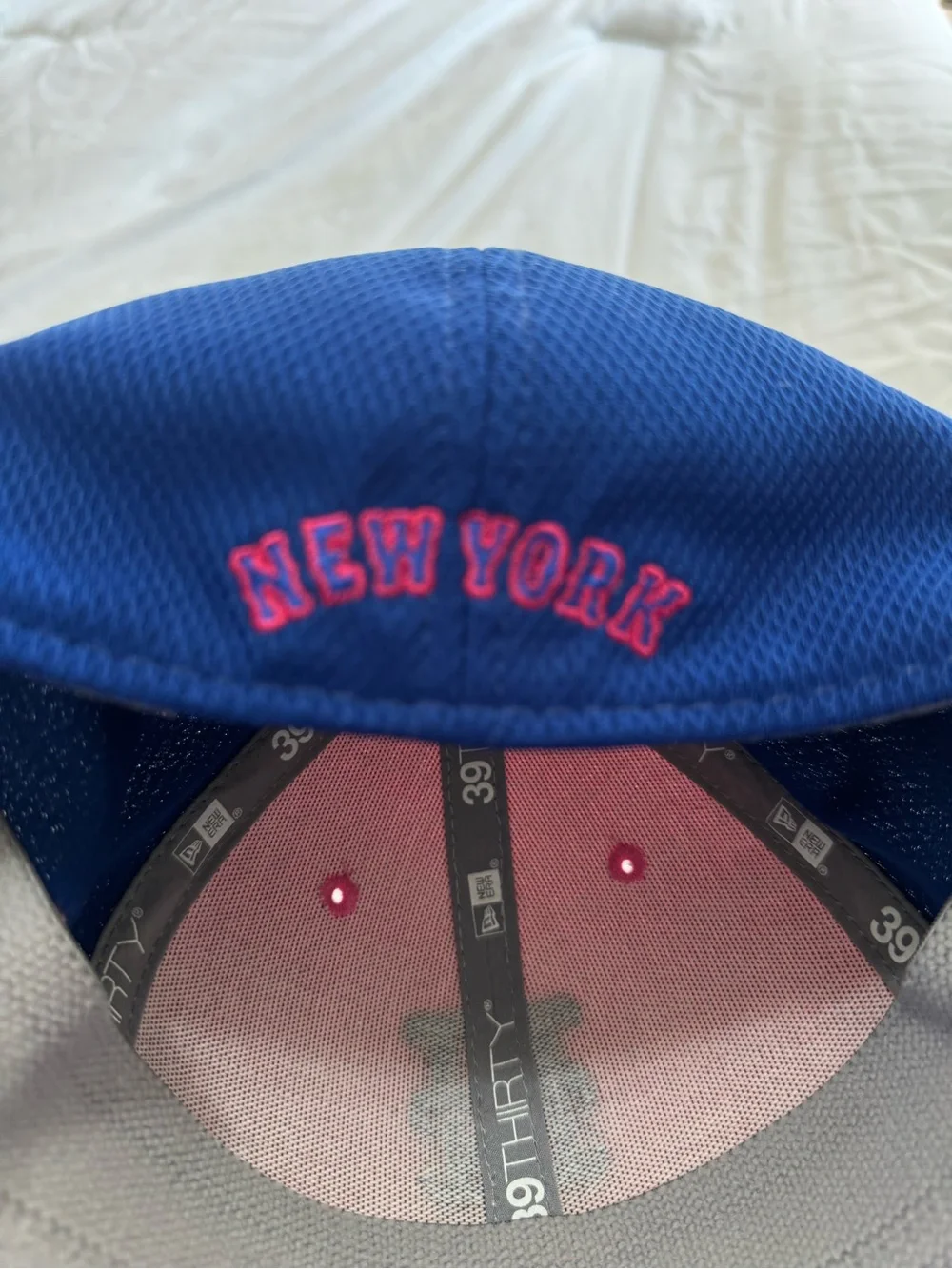 New Era Kids Women’s and Blue Mets Cap