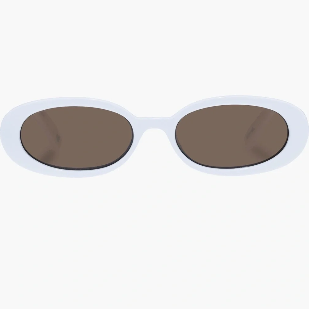 Le Specs sleek oval