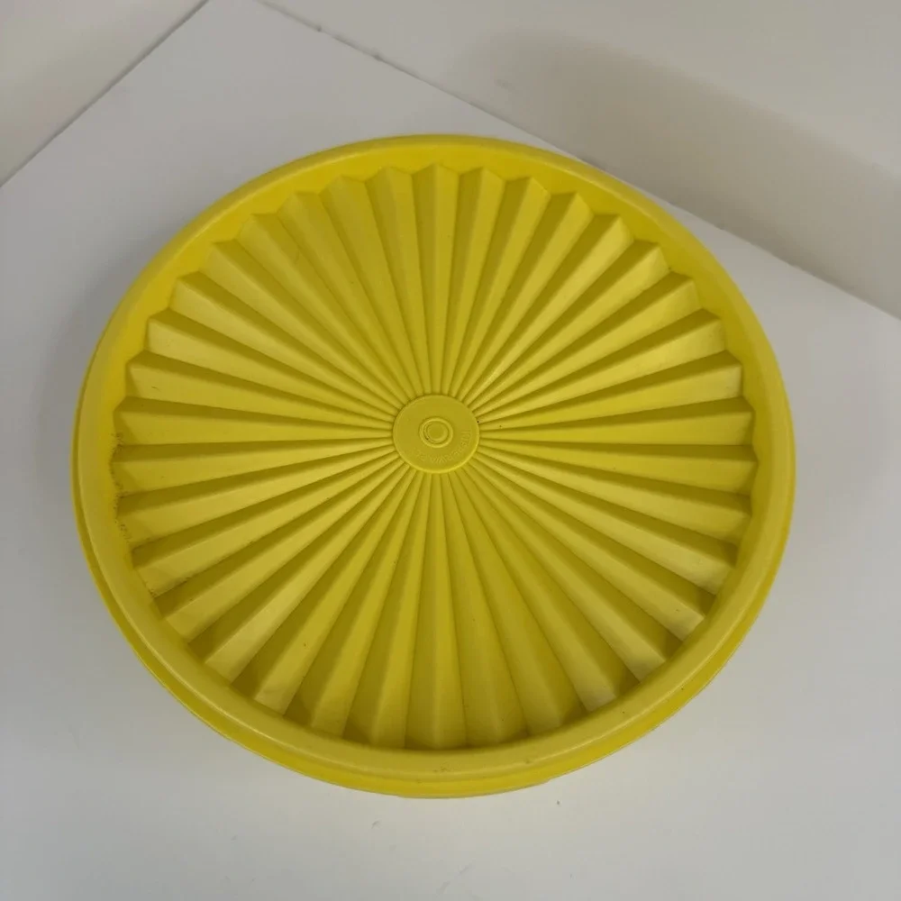 Tupperware vintage servalier