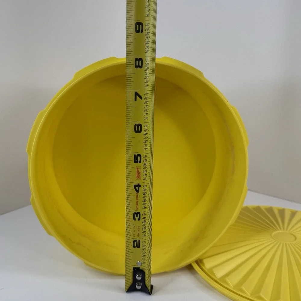 Tupperware vintage servalier