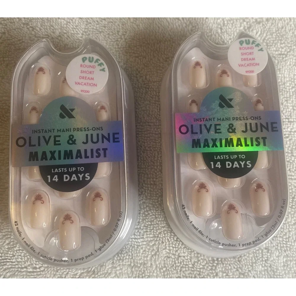 Olive & June Maximalist Press-On Nails Dream Vacation Round Short Set of 2 99200