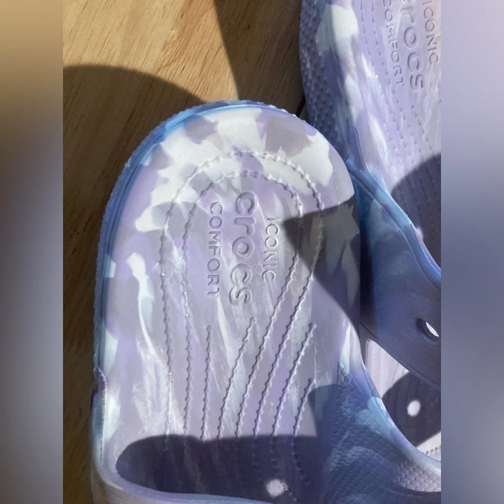 CROCS purple white