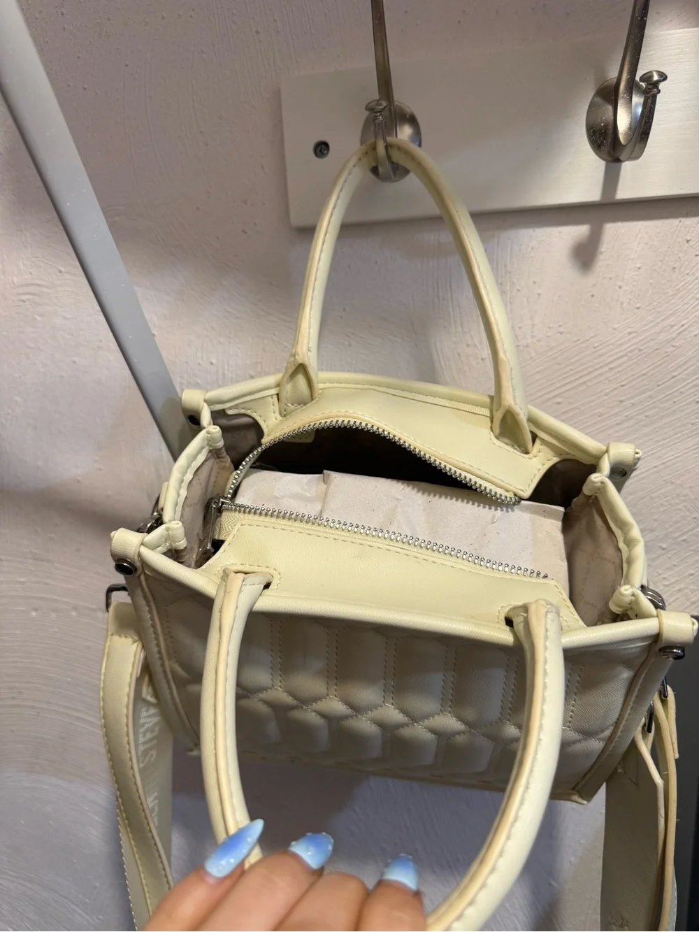 Steve Madden used stitching not