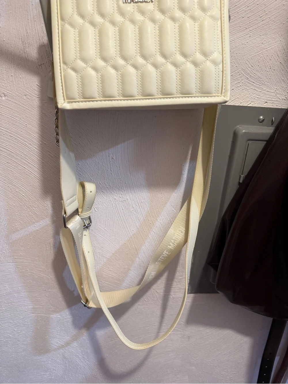 Steve Madden madden geometric size