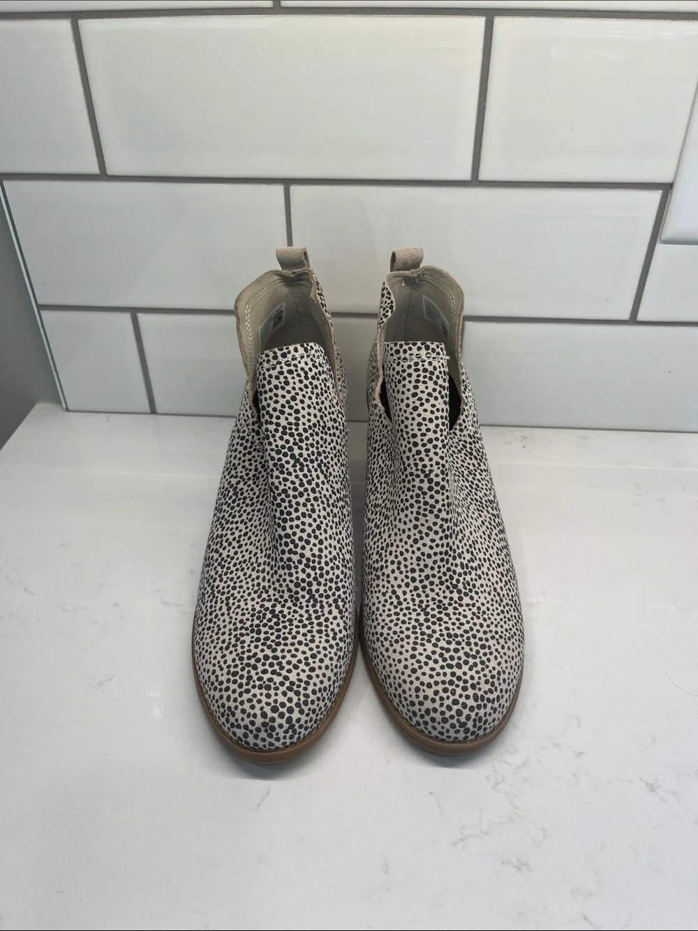 Toms wedge booties