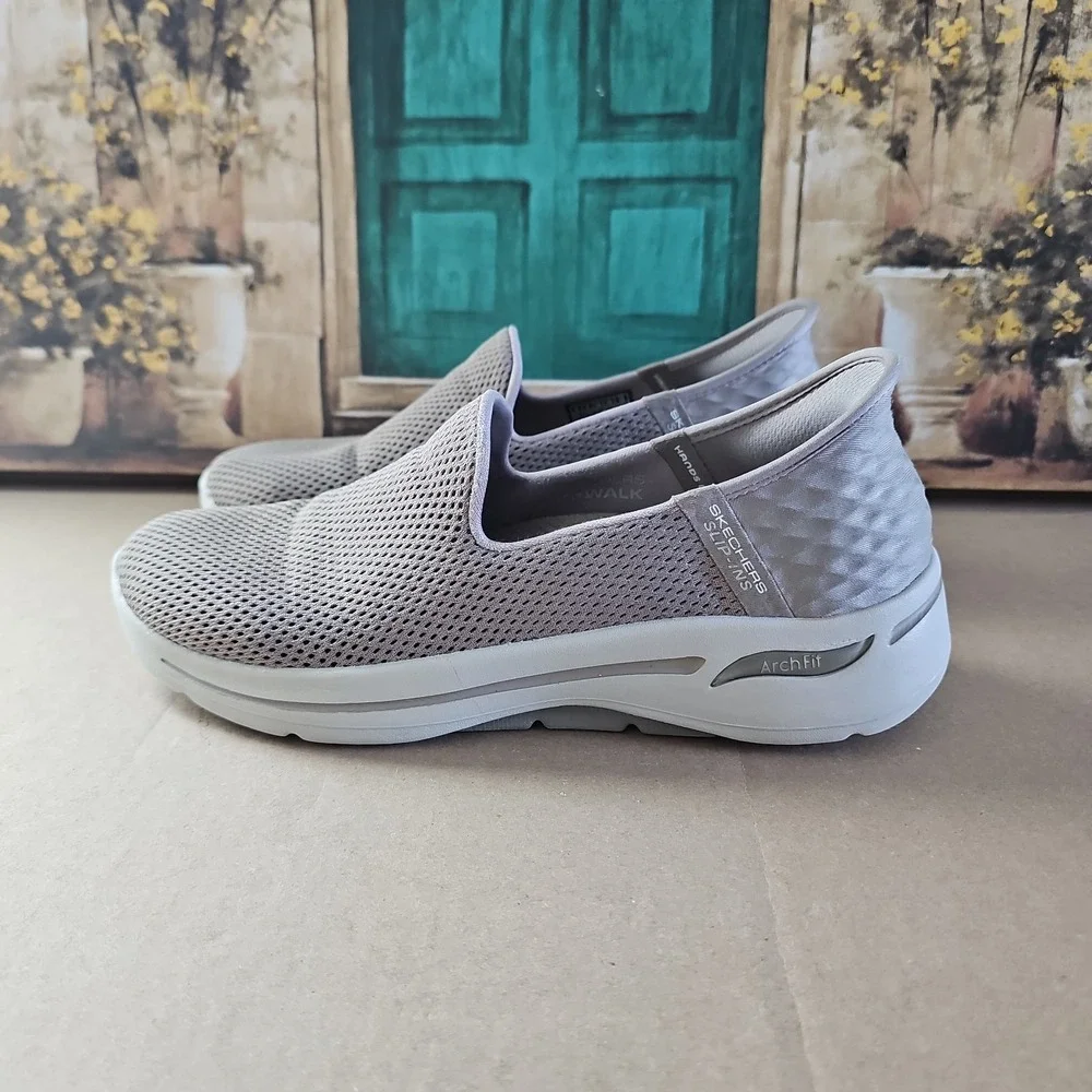 Skechers Women's Slip-Ins Arch Fit Summer Views Walking Shoes‎ Tpe Size 9