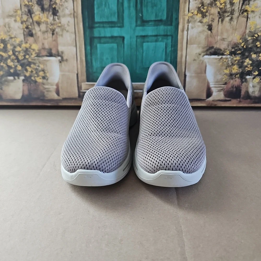 Skechers women slip
