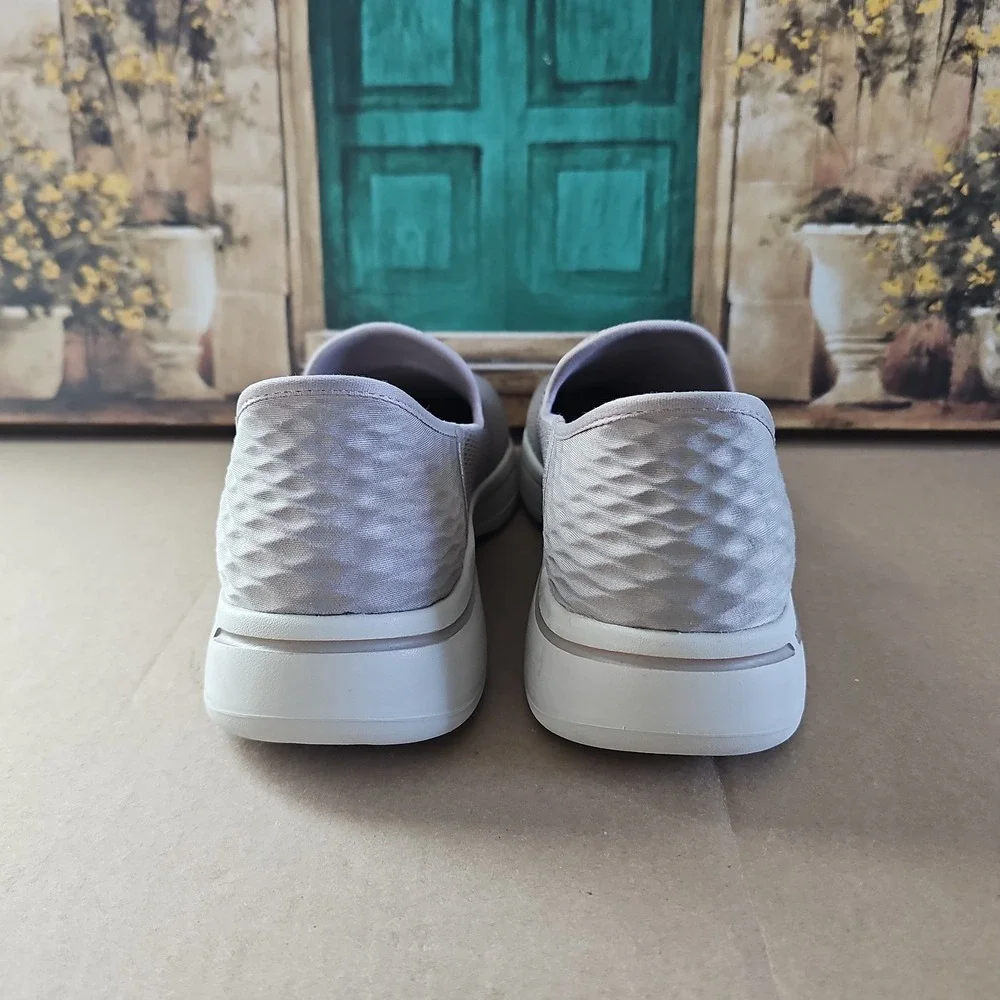 Skechers women slip