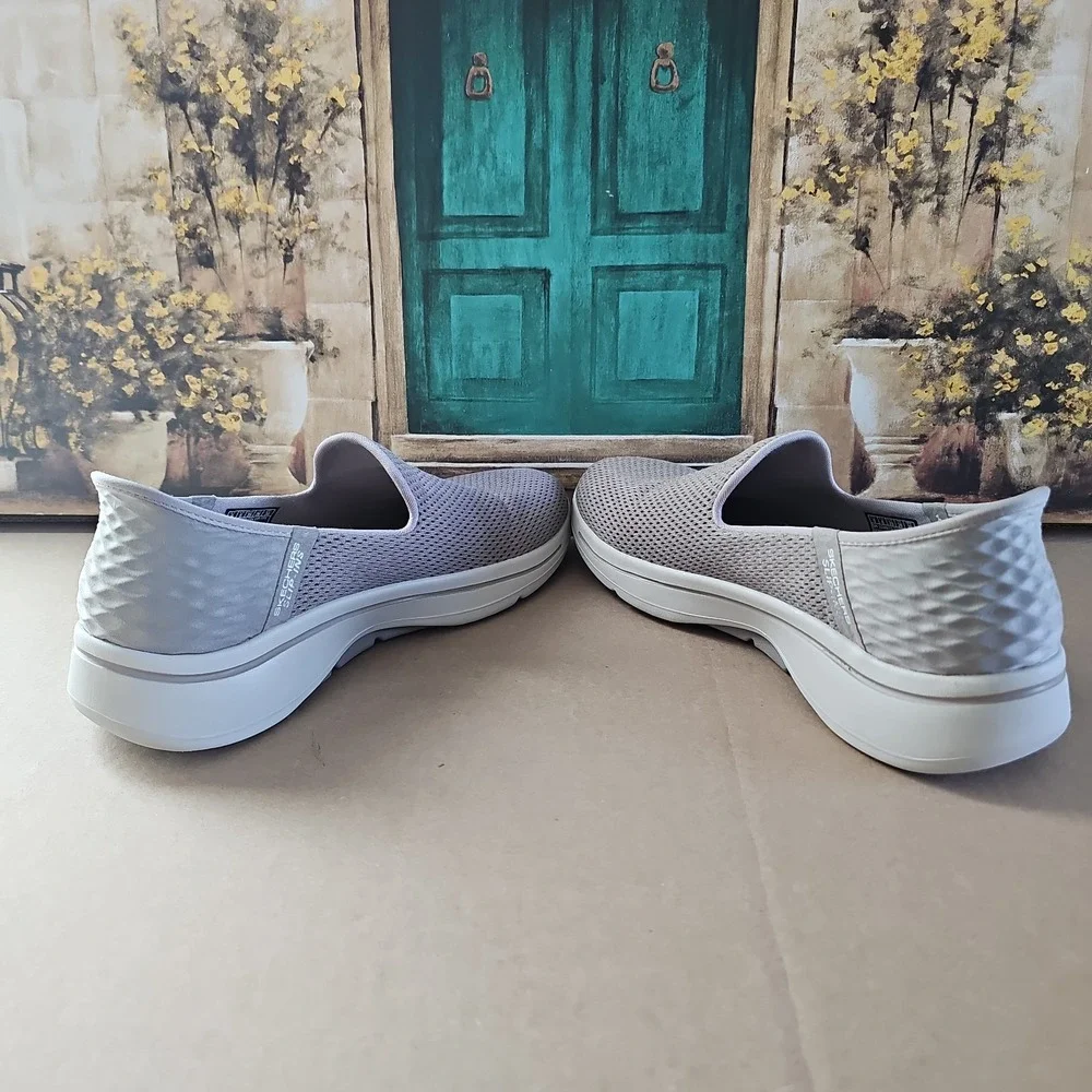 Skechers women slip