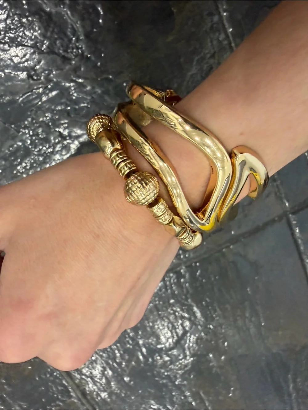N/A gold tone