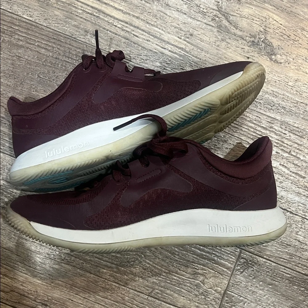 lululemon athletica sleek burgundy