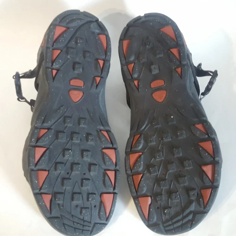 Nike ACG molded adjustable