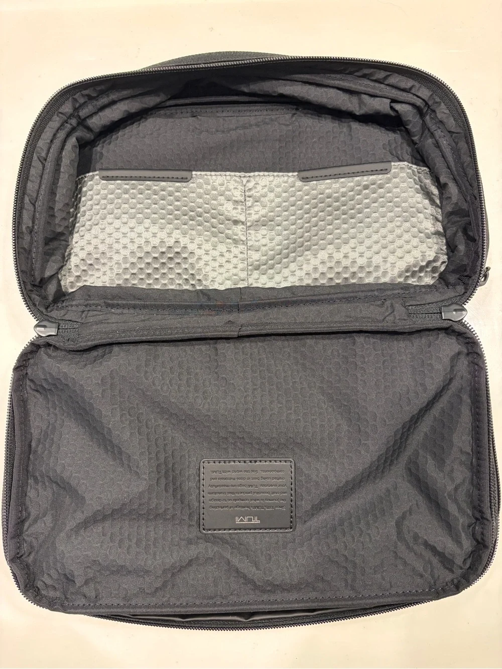 Tumi alpha bravo