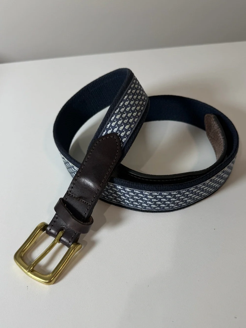Vineyard Vines 36W Navy Whale Pattern Web Belt with Brown Leather Trim