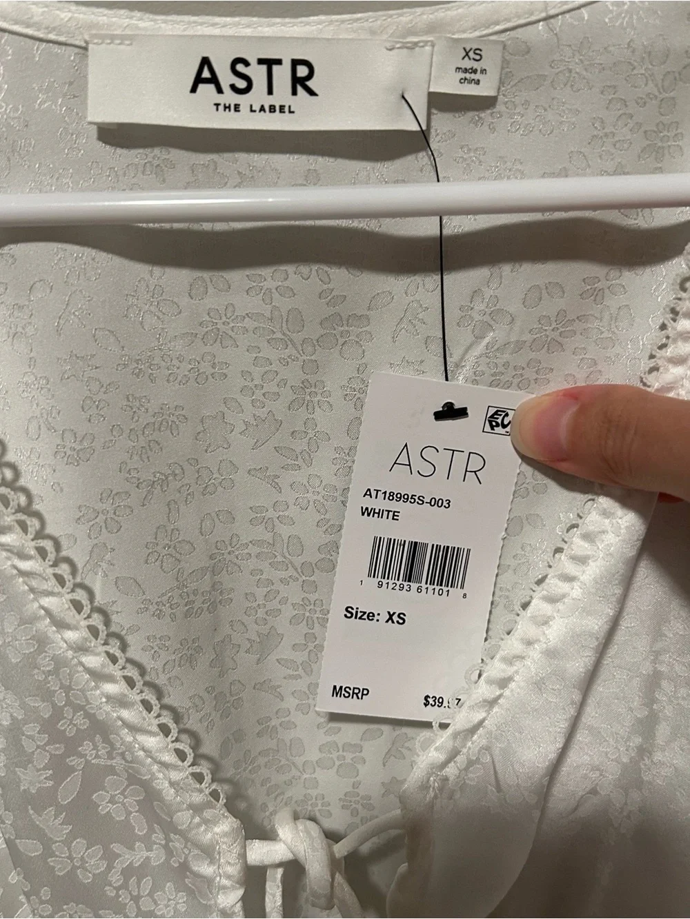 Astr lightweight cream