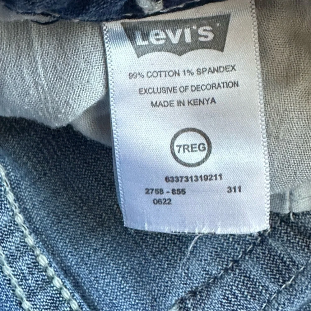 Levis youth levi