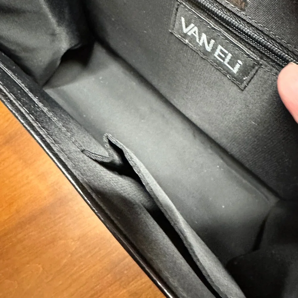 Van Eli polished van