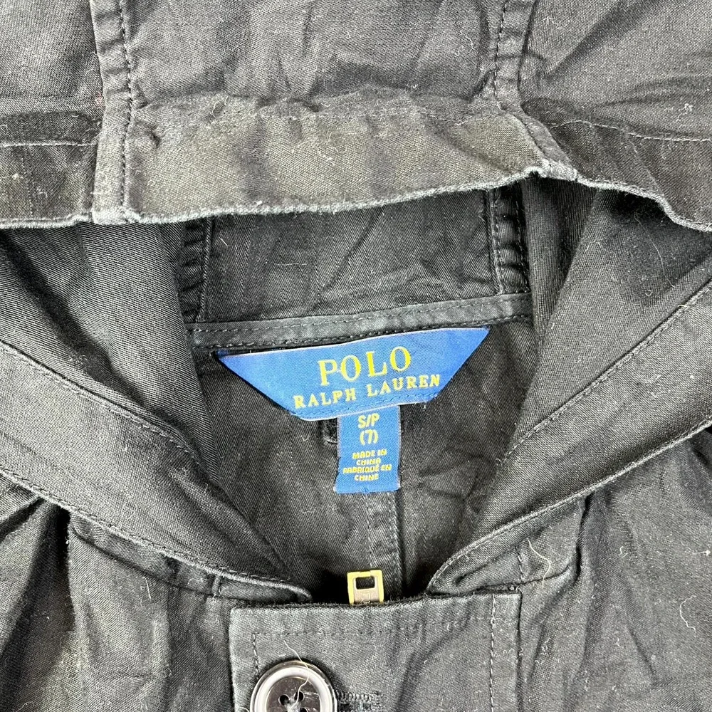 Polo Ralph Lauren spring closure features
