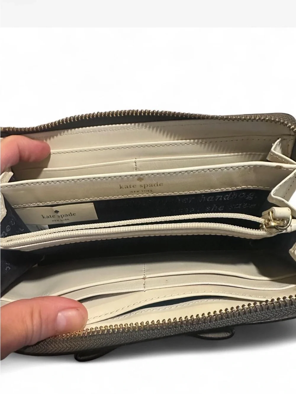♠️Kate Spade♠️ Beacon Court Lacey Gray Patent Leather Bow zip wallet