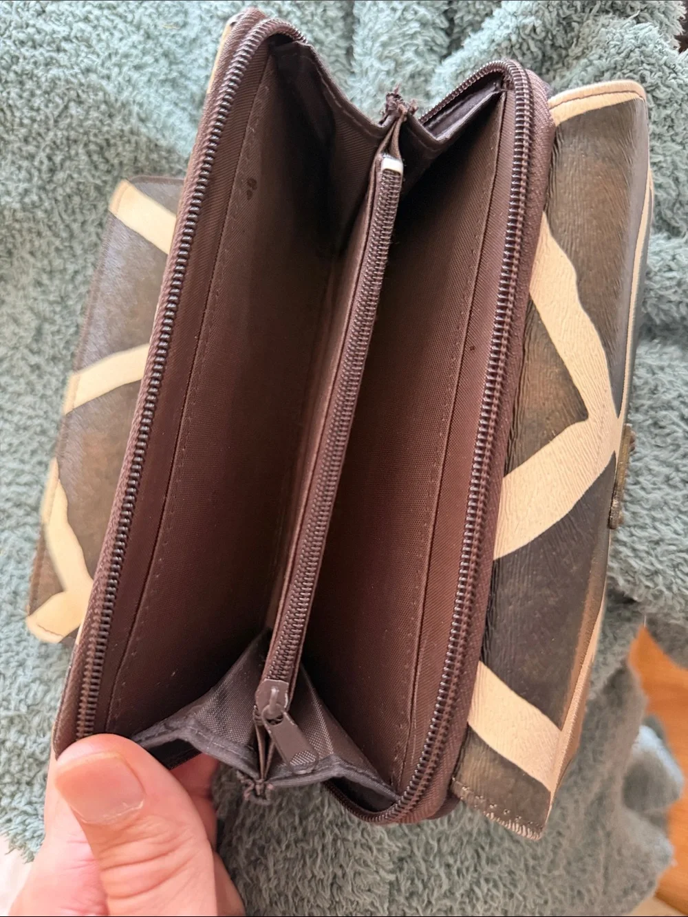 Dooney & Bourke Giraffe Print Wallet