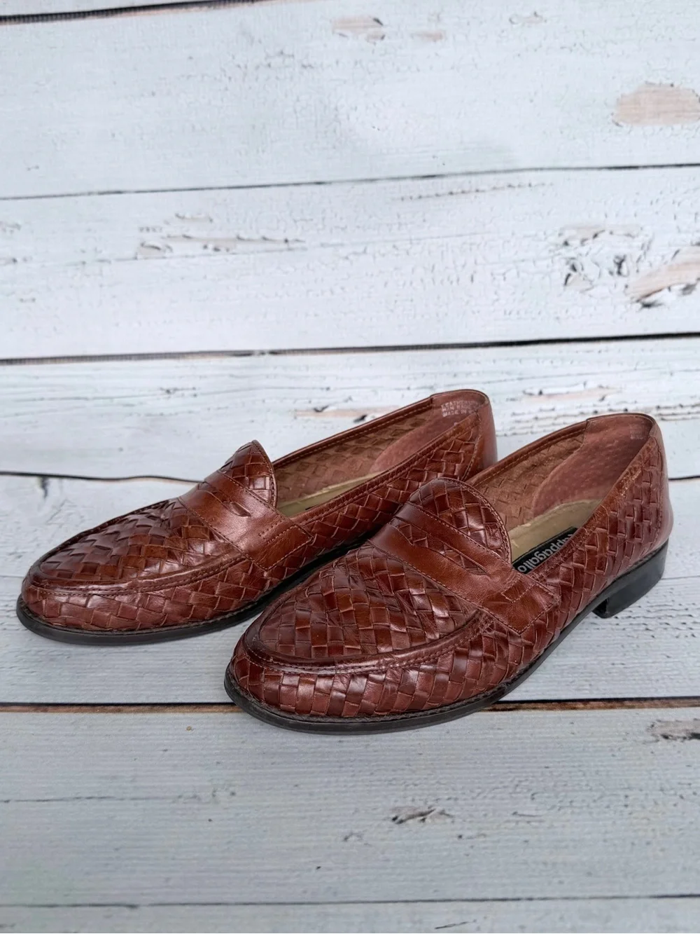 Pappagallo step out