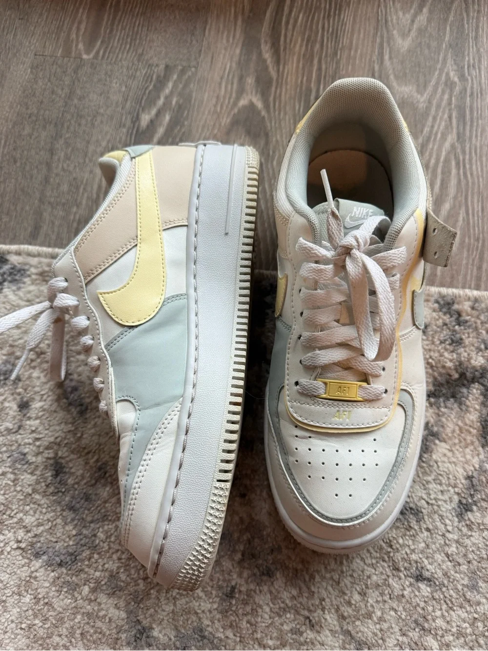 Nike classic low