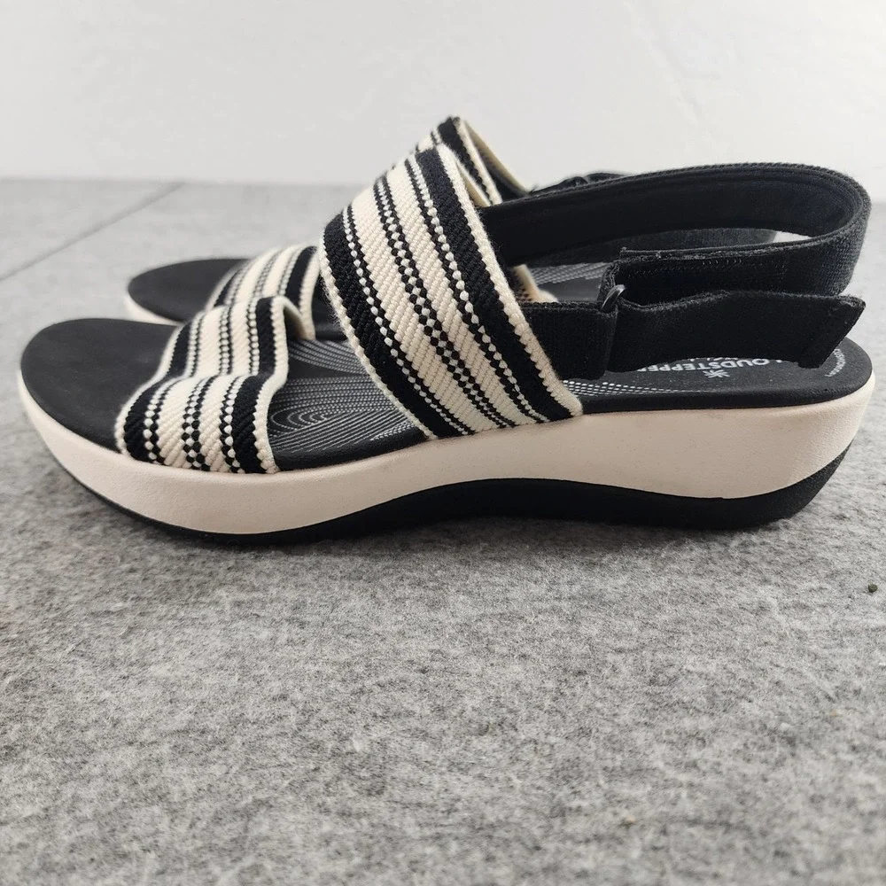 Clarks size black
