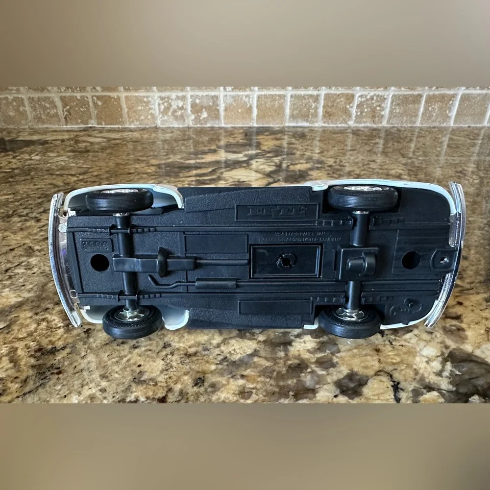 ERTL manufacturer die