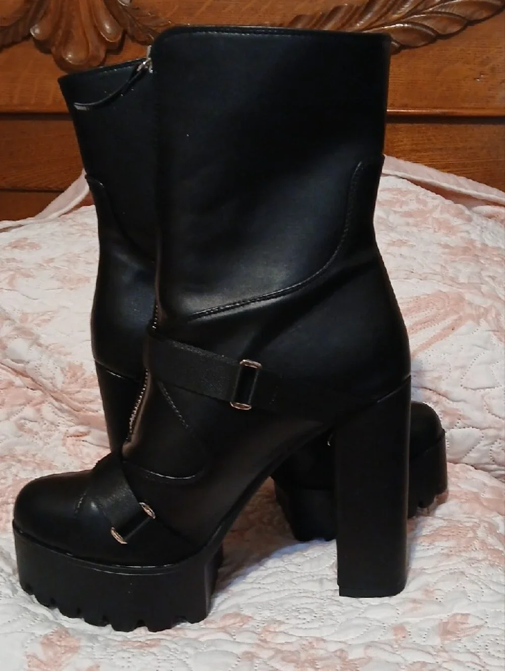 La Moda bold black