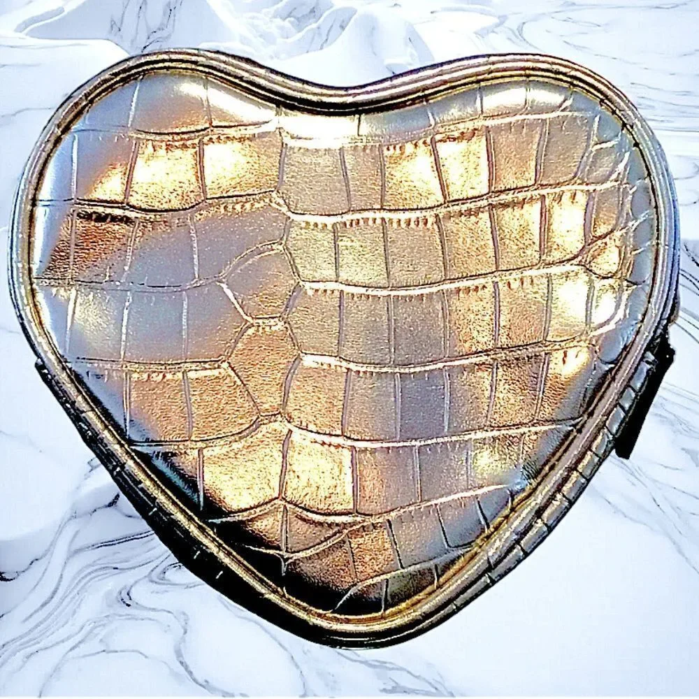 cle de peau beautiful cosmetic