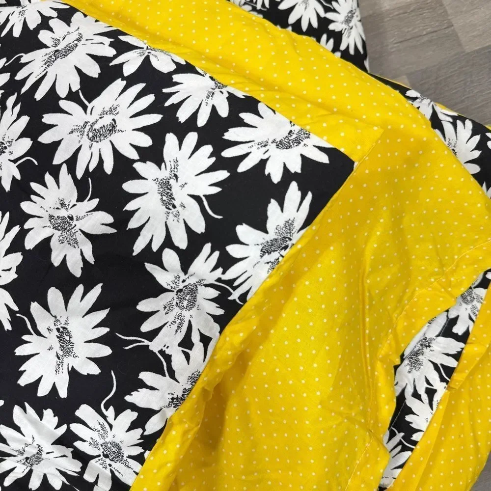 N/A daisies polka