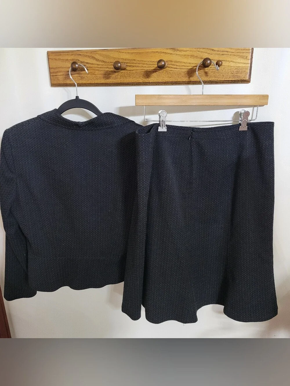 Jones New York tailored cropped