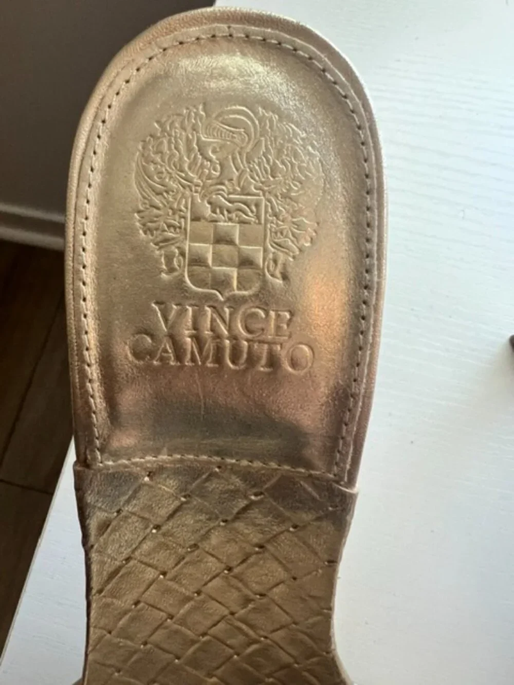 Vince Camuto vince camuto