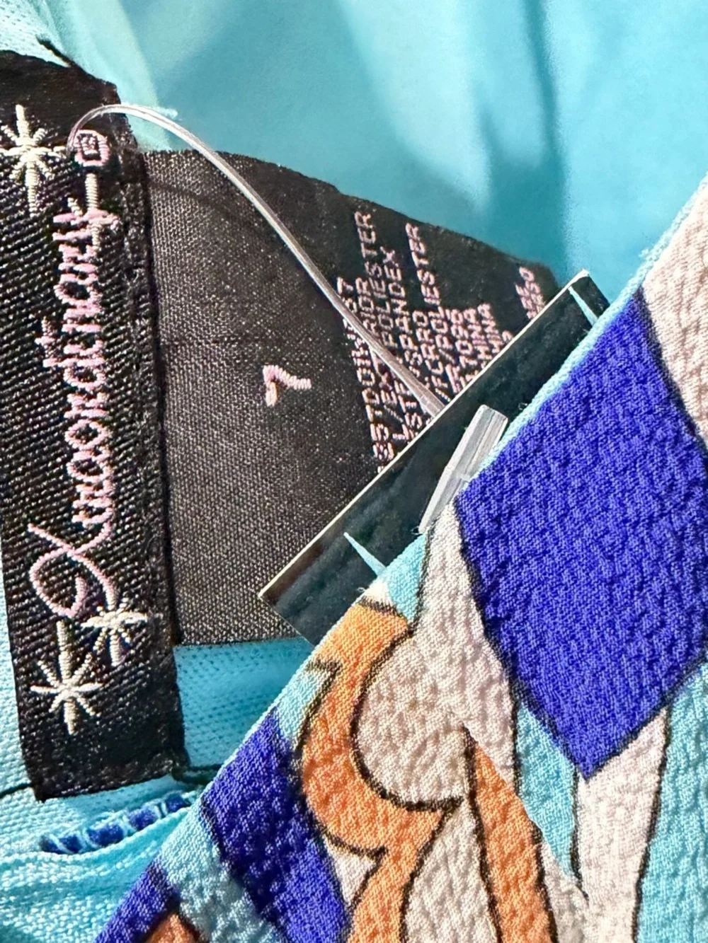Xtraordinary bright turquoise