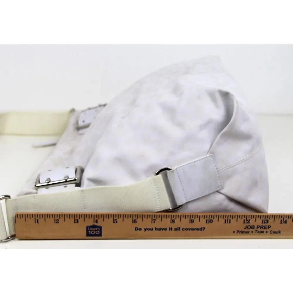 Dkny large signature