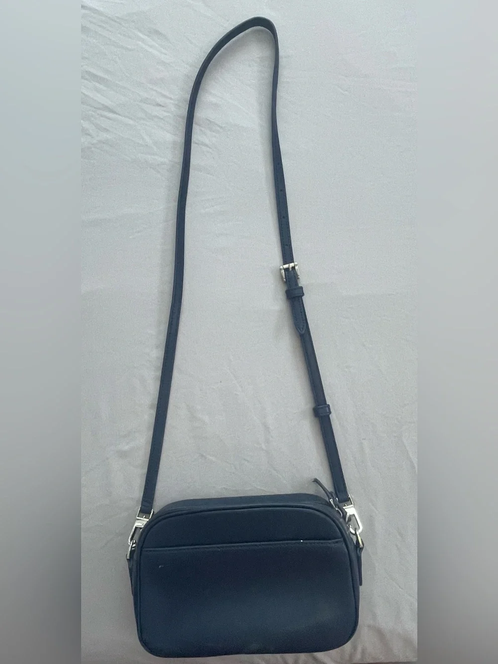 N/A sleek black