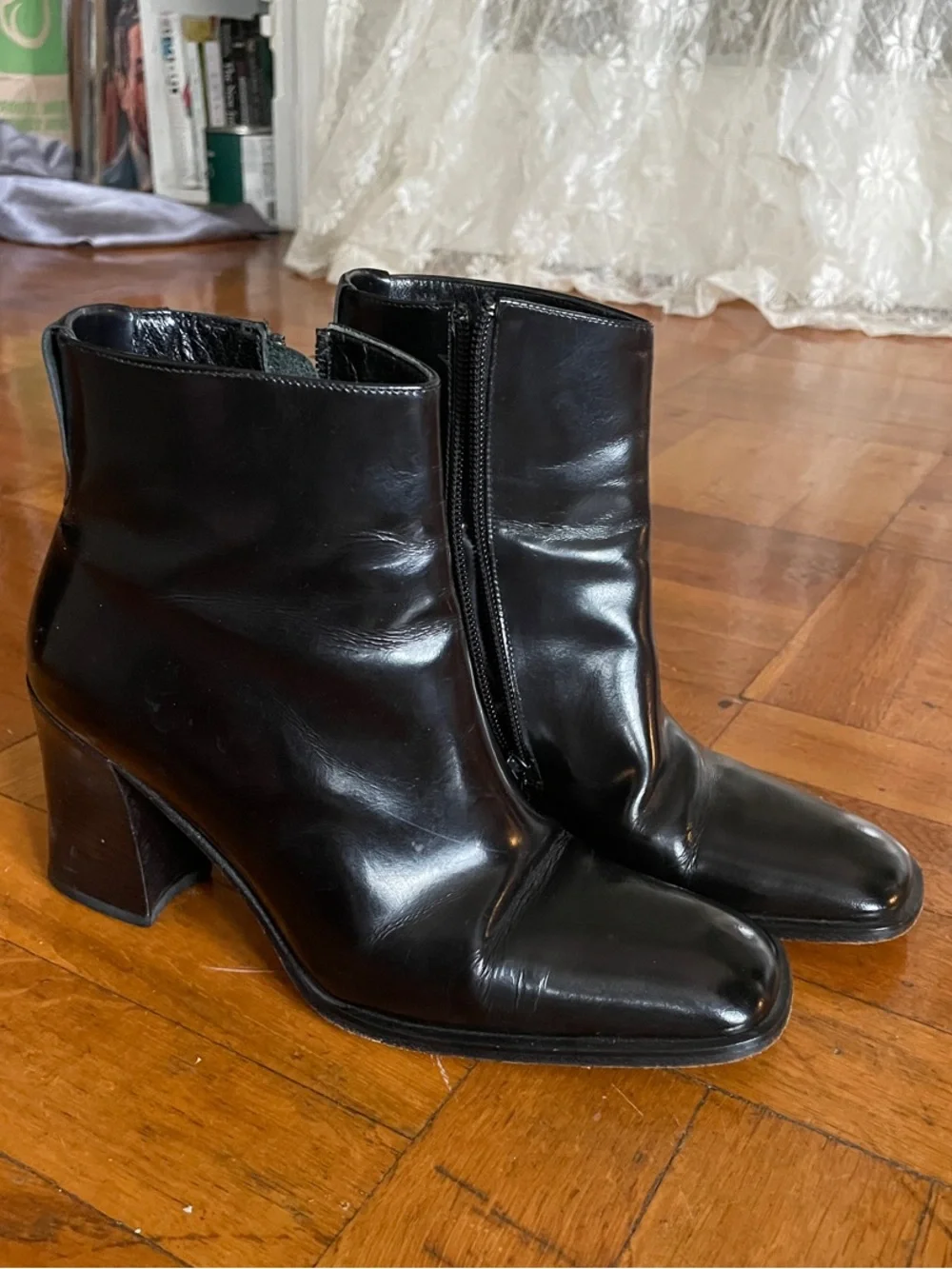 Via Spiga sleek black