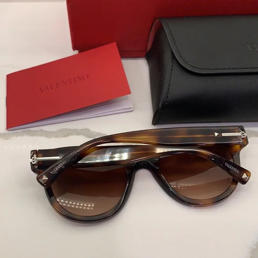 Valentino lightly used