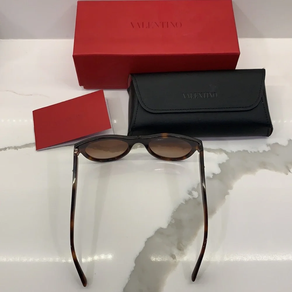 Valentino lightly used