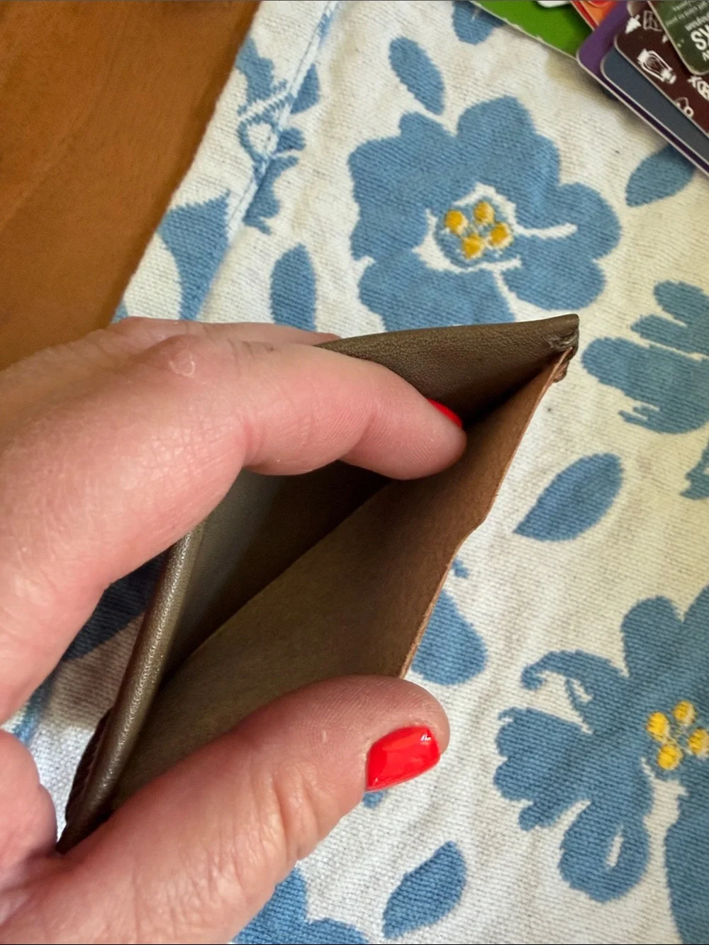 PIKOLINOS compact leather