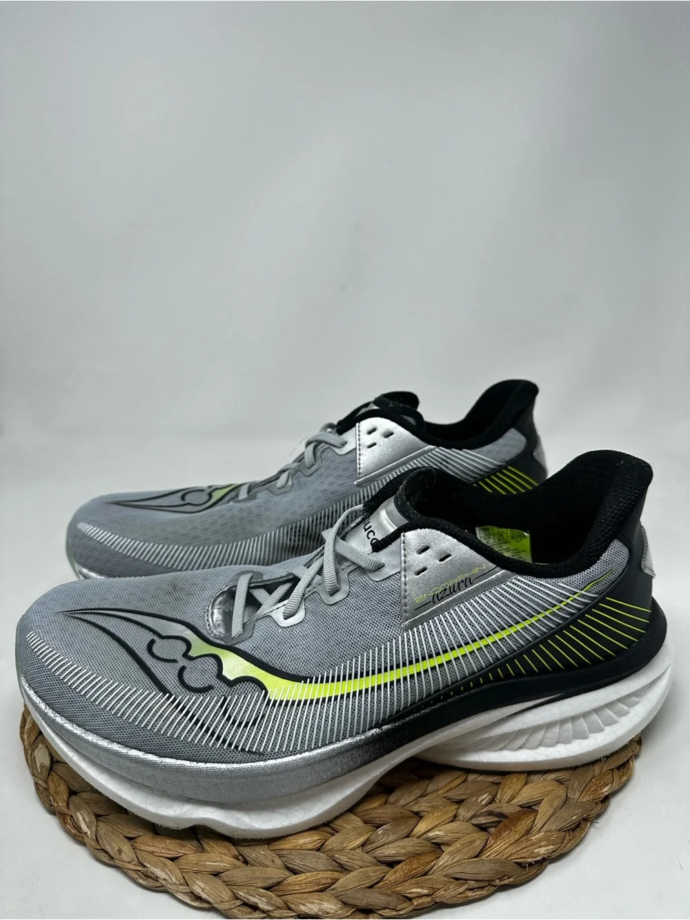 Saucony endorphin azura